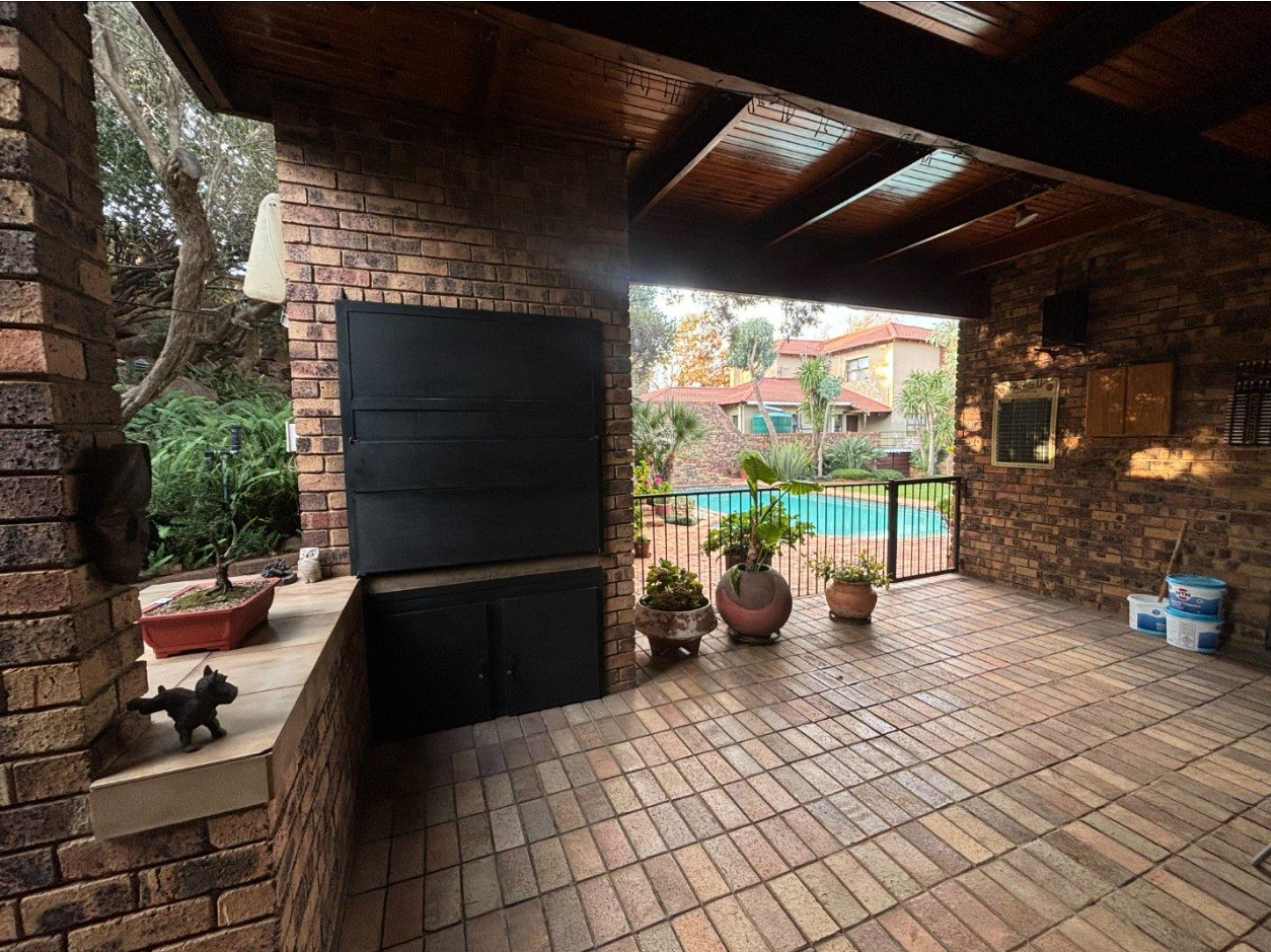 4 Bedroom House for Sale in Heuwelsig