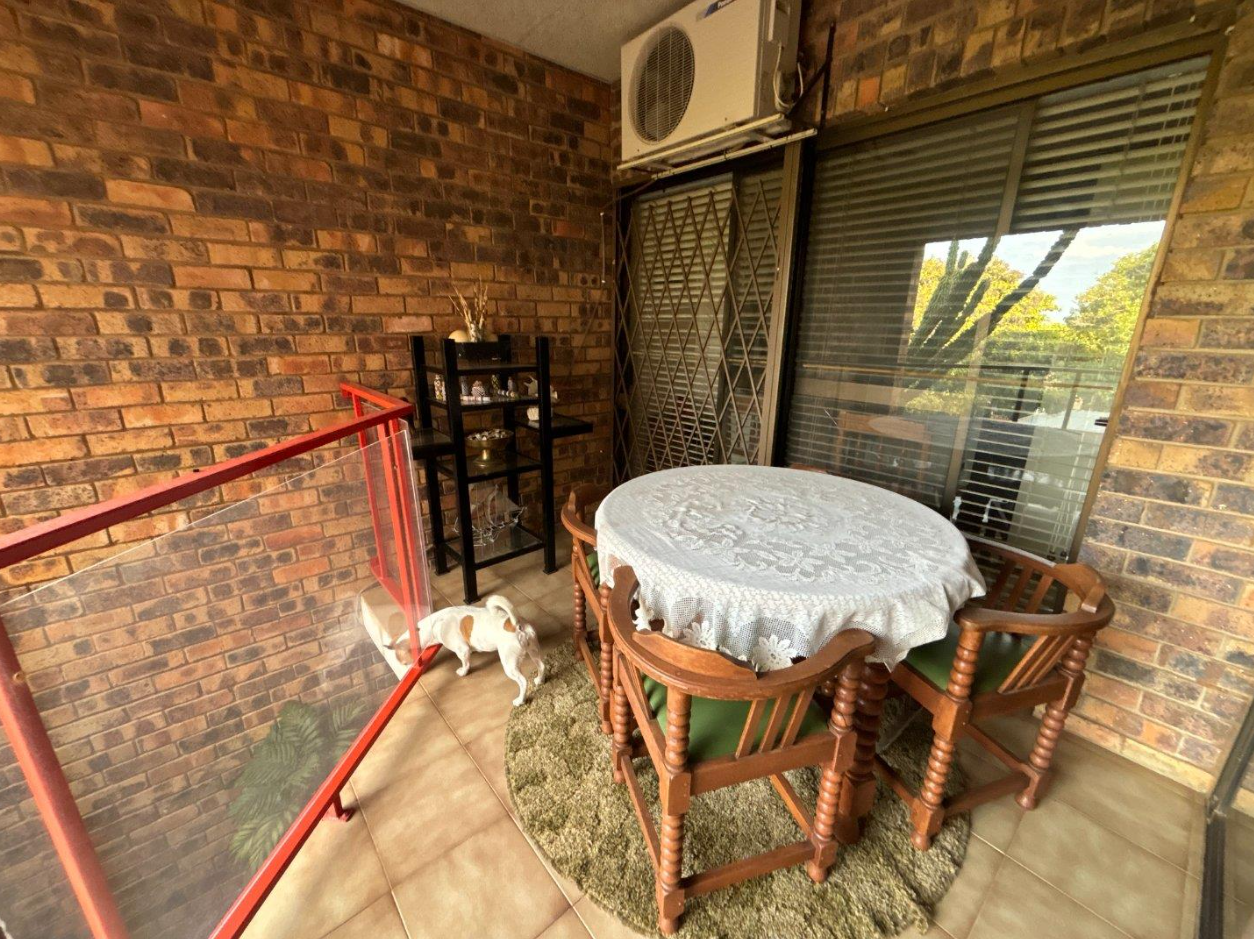 4 Bedroom House for Sale in Heuwelsig