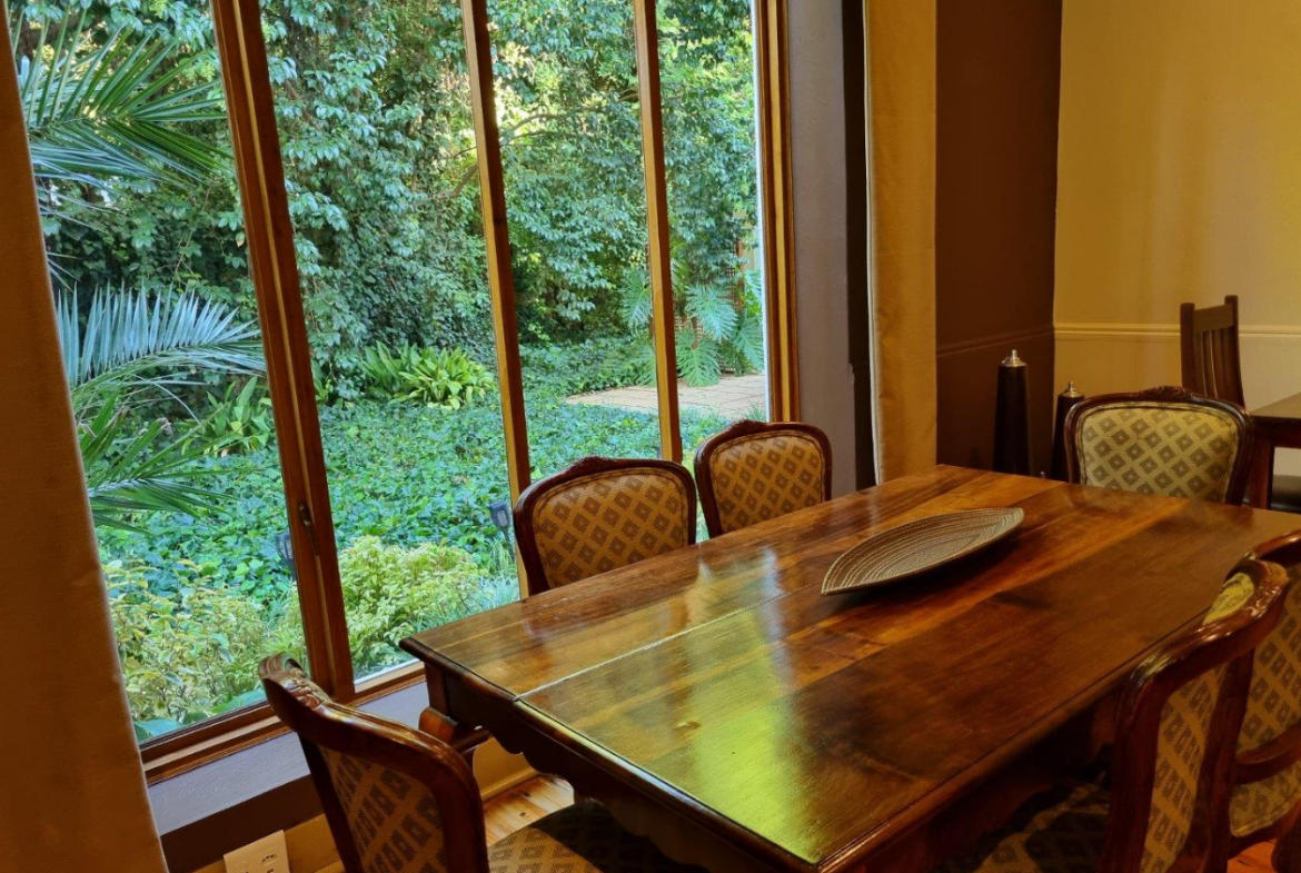5 Bedroom House for Sale in Waverley