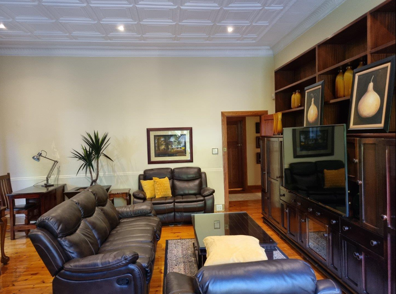 5 Bedroom House for Sale in Waverley