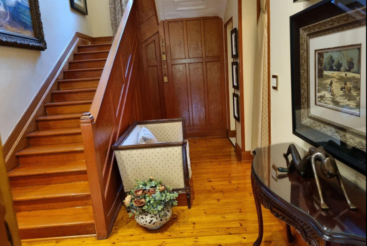 5 Bedroom House for Sale in Waverley