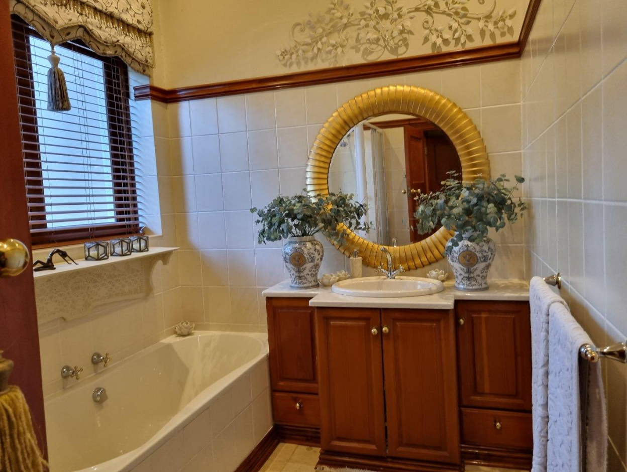5 Bedroom House for Sale in Waverley