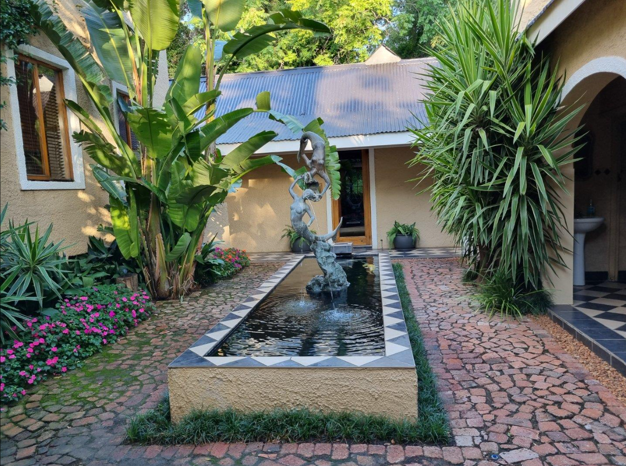 5 Bedroom House for Sale in Waverley