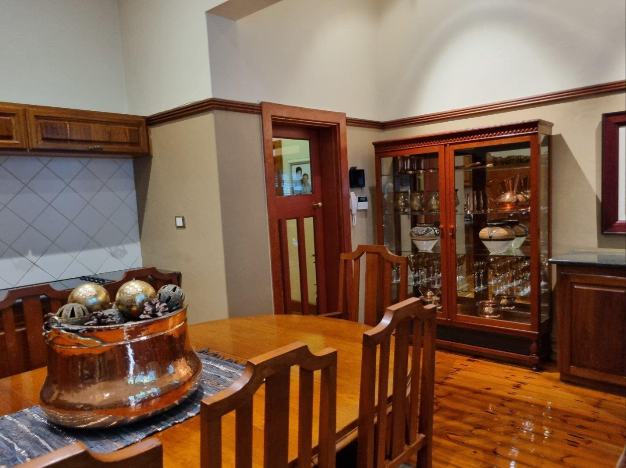 5 Bedroom House for Sale in Waverley