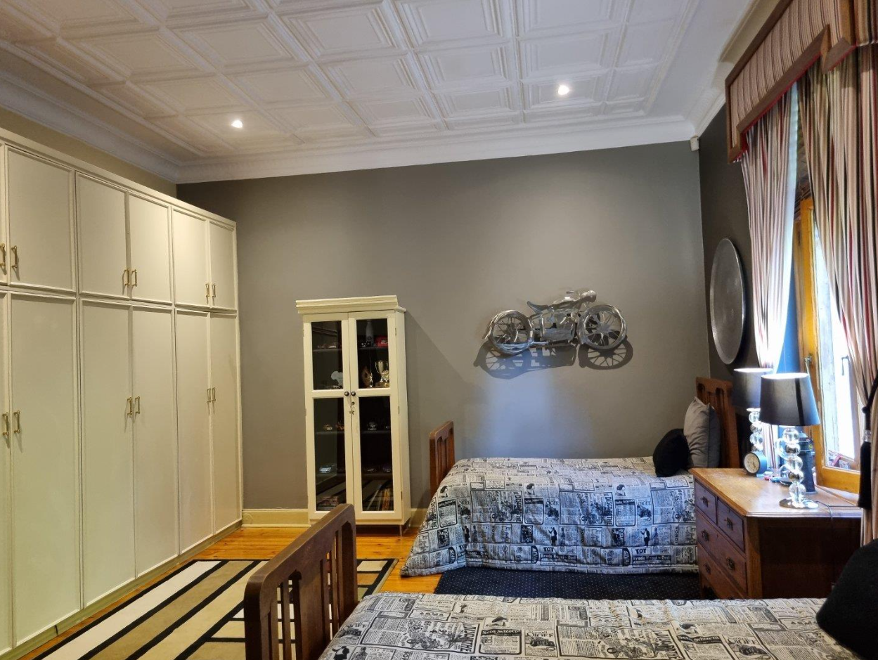 5 Bedroom House for Sale in Waverley