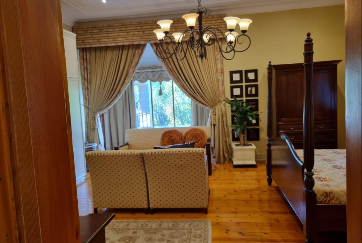 5 Bedroom House for Sale in Waverley