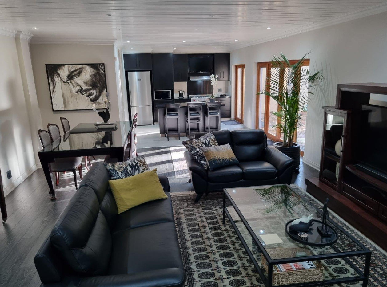 5 Bedroom House for Sale in Waverley