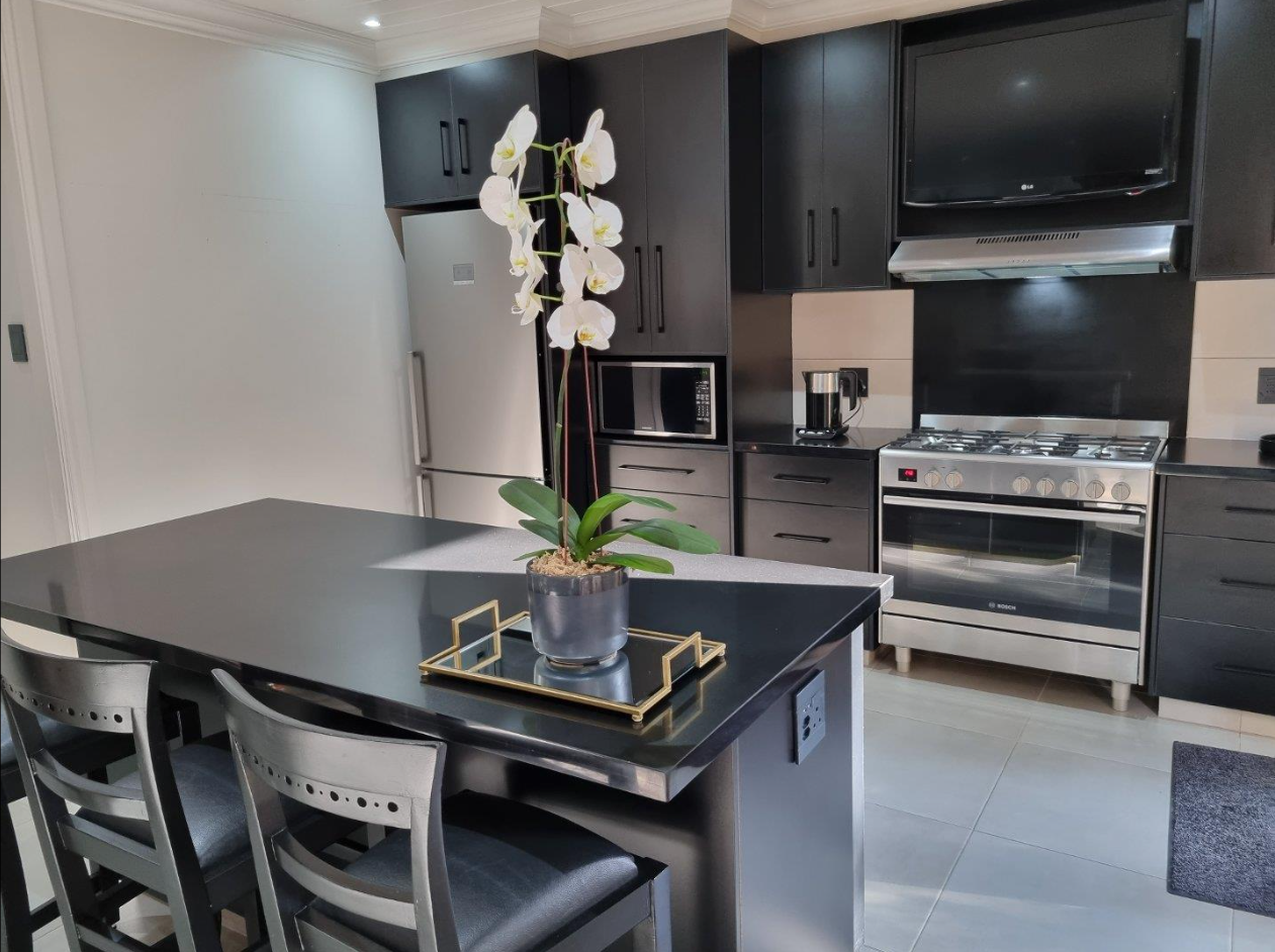 5 Bedroom House for Sale in Waverley