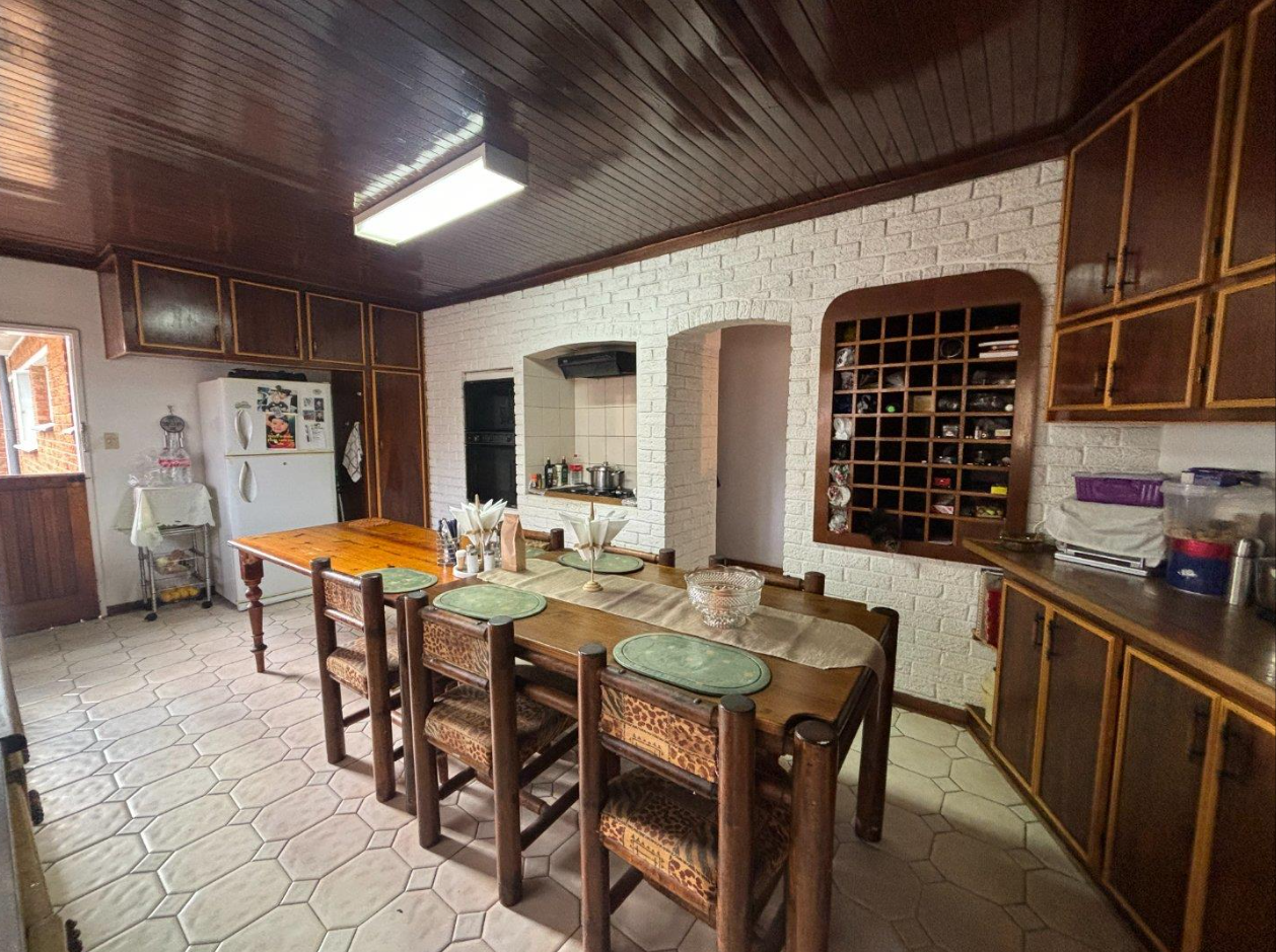 6 Bedroom House for Sale in Heuwelsig