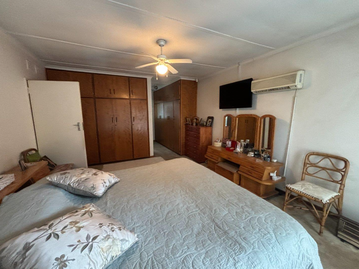 6 Bedroom House for Sale in Heuwelsig
