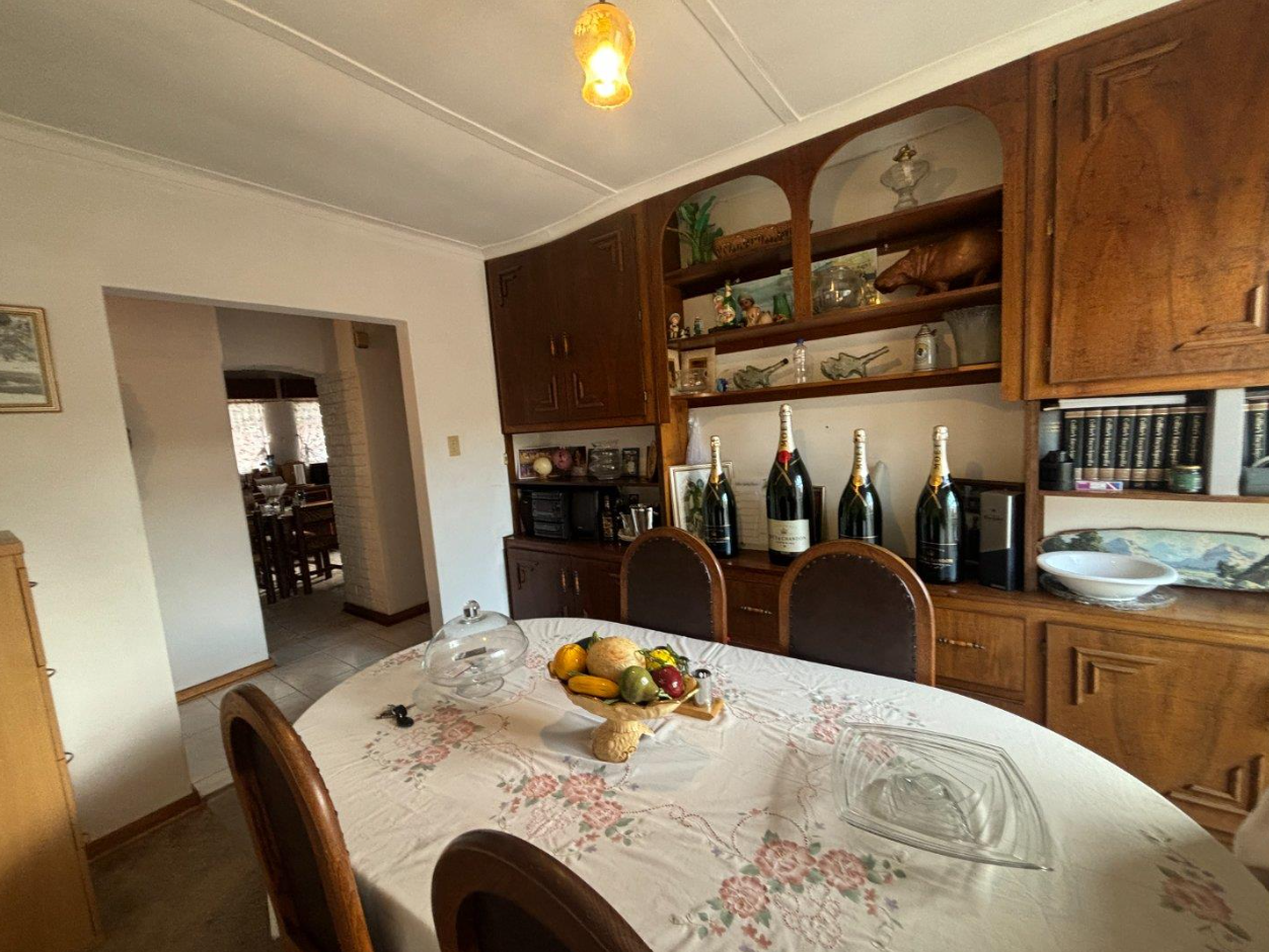 6 Bedroom House for Sale in Heuwelsig