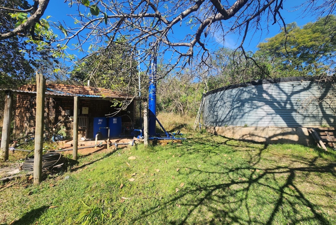22-Hectare Self-Sufficient Estate – A Private Village with Excellent Rental Income