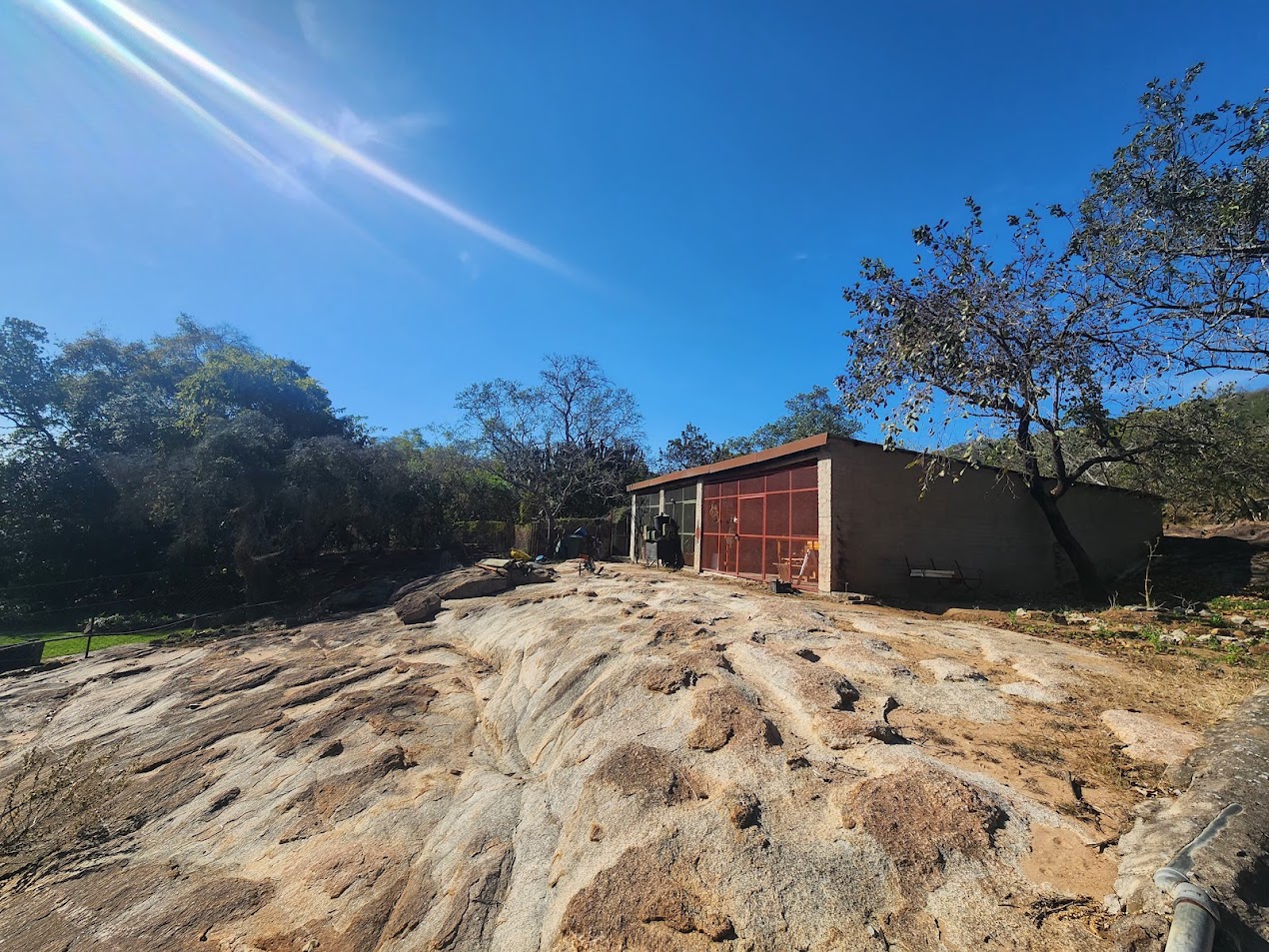 22-Hectare Self-Sufficient Estate – A Private Village with Excellent Rental Income