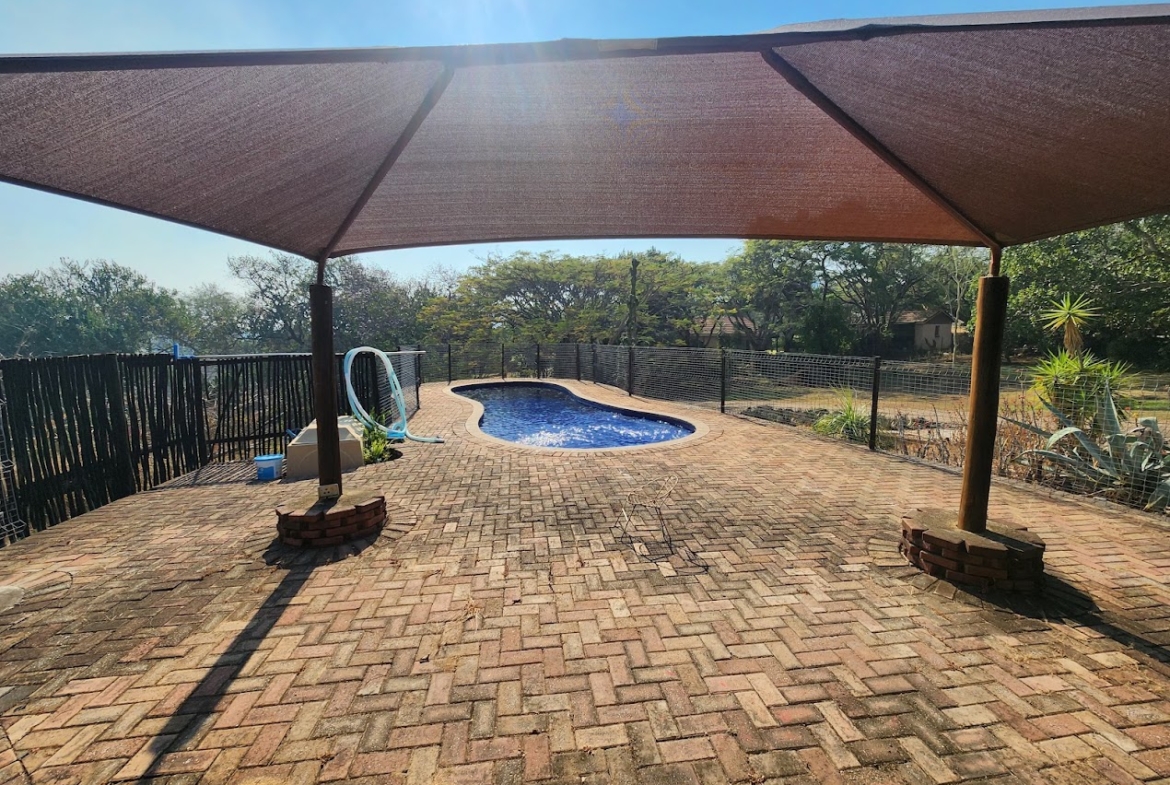 22-Hectare Self-Sufficient Estate – A Private Village with Excellent Rental Income