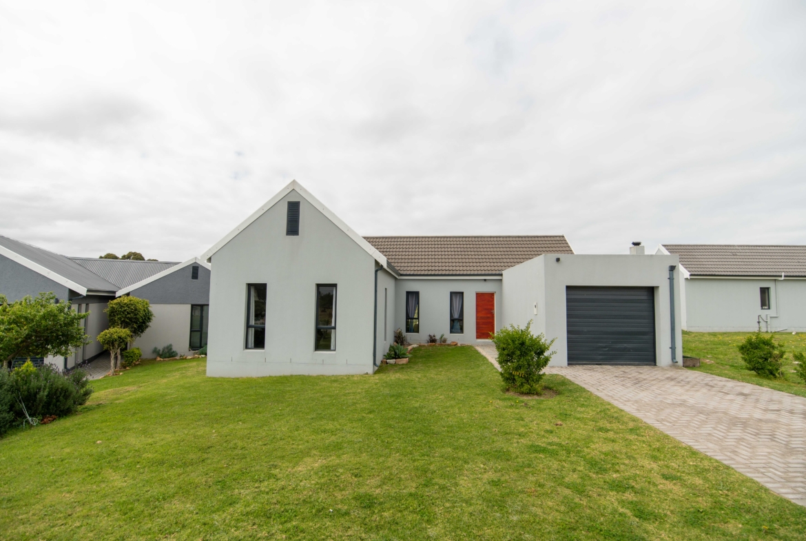 “WEDGEWOOD-LEWE — SONDER DIE MILJOEN-RAND PRYSKAARTJIE.”